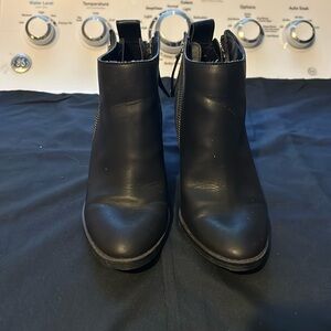 Black boot heels 61/2 DV target